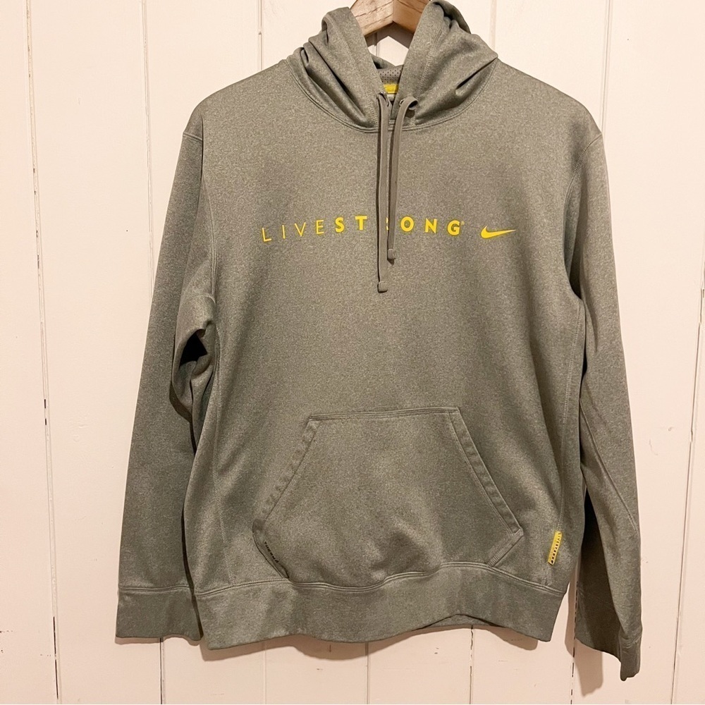 Nike Therma Fit Grey Hoodie. Size Small.